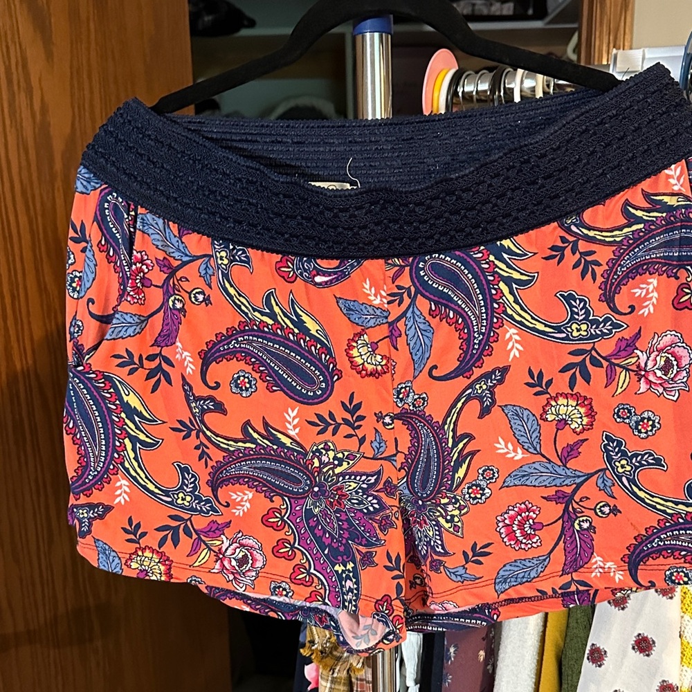 Floral Paisley Women's Shorts